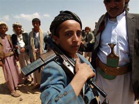 Yemen crisis: Meet the child soldiers who have forsaken books for ...