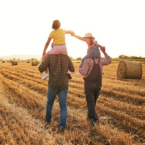 Family Farms, Inheriting Land w/ Siblings & How to Best Sell Farmland