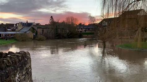 River Great Ouse floods at Turvey, Christmas Day 2020 - South - YouTube