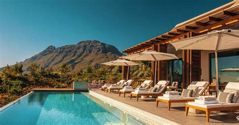 Best Hotels With Views 2022: Destinations With Seriously Stunning ...