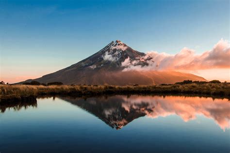 Mt Taranaki, New Zealand [OC] [5467x3647] : EarthPorn