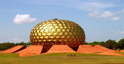 Matrimandir, Auroville : india