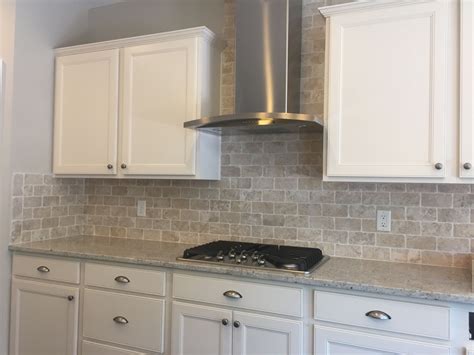 The Beauty Of Cream Backsplash Tile - Home Tile Ideas