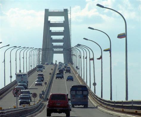 General Rafael Urdaneta Bridge (Maracaibo, 1962) | Structurae