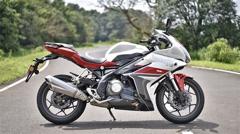 Benelli 302R 2017 STD Bike Photos - Overdrive