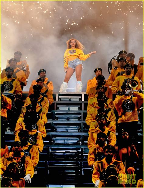 Beyonce's Coachella Performance Photos - See Her Fierce Looks!: Photo ...