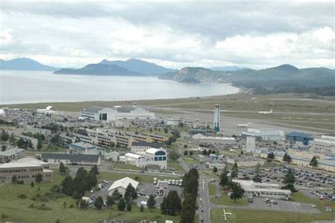 Whidbey Island Naval Air Station Welcomes New Leadership | Military.com