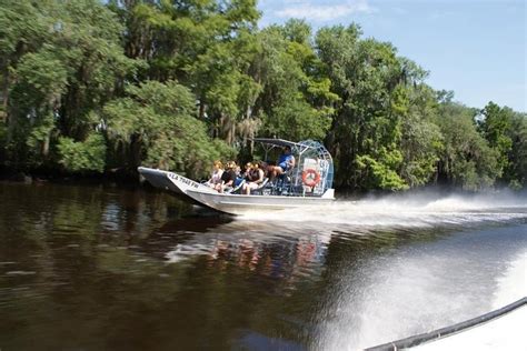 Tour A New Orleans Swamp On An Airboat - Mainstream Adventures