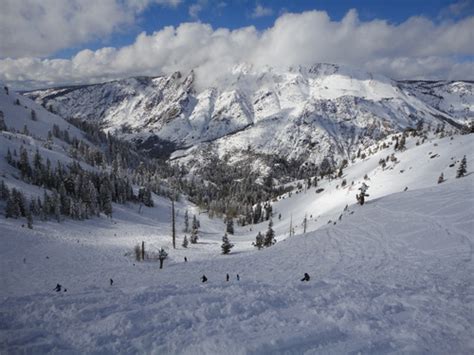 Bear Valley Ski Resort Guide | Snow-Forecast.com