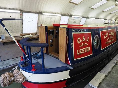 Pin by Russell Eagling on Narrowboat painting ideas | Narrowboat, Boat ...