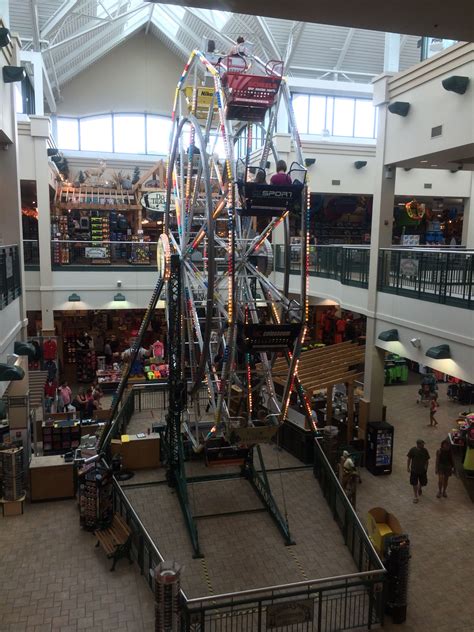 The ferris wheel inside Scheels sporting goods store in Omaha, Nebraska ...