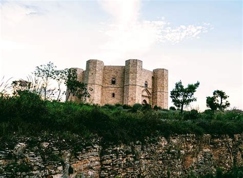 HD wallpaper: italy, castel del monte, built structure, architecture ...