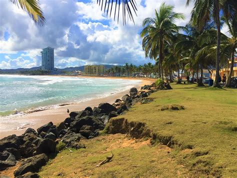 Playa, Sol y disfrute en Luquillo, Puerto Rico - Hola Soy Rey | Beach ...