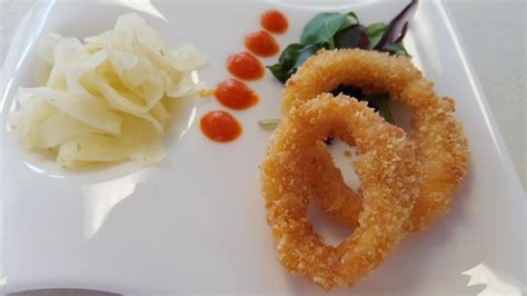 Crispy Calamari with Fennel Salad, Lemon foam, Red pepper and chili ...