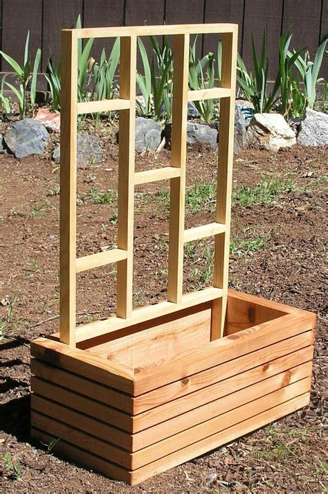 Cedar Planter Box With Trellis - WoodWorking Projects & Plans | Outdoor ...