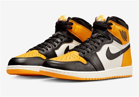 Air Jordan 1 Retro High OG "Yellow Toe" 555088-711 | SneakerNews.com