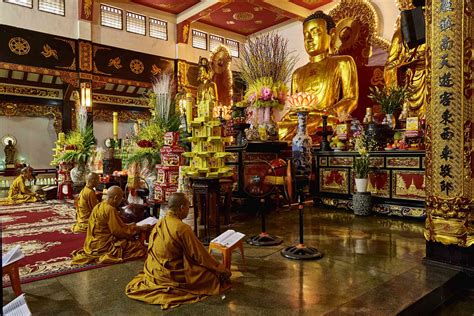 The 7 Best Temples and Pagodas in Ho Chi Minh City, Vietnam