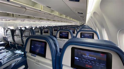 Interior of a Delta Airlines Boeing 767-300ER - YouTube