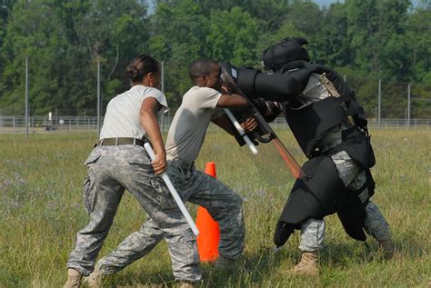 Non-Lethal Weapons Training | Maryland Army National Guard S… | Flickr ...