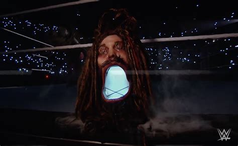 How WWE's "Fiend" Bray Wyatt Got His Horrifying New Mask And Lantern ...