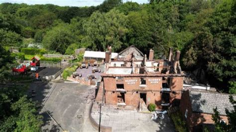 Disorder at historic Crooked House pub in Dudley as police investigate ...