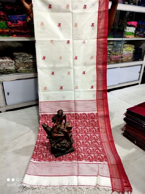 Rich White Red Matka Cotton Silk Handwoven Butti Design Saree - Loomfolks