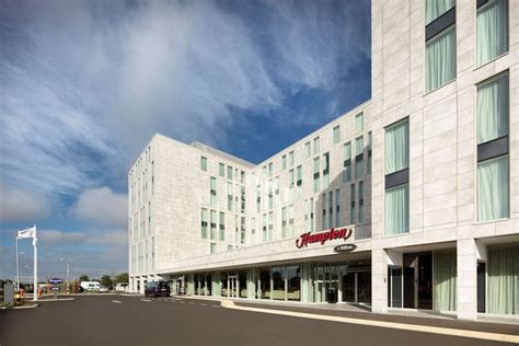 Hampton by Hilton London Stansted Airport Stansted | Bookonline.com