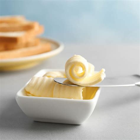 10 Healthy Butter Substitutes You Need to Know