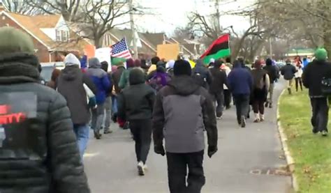 Tamir Rice protest stops at home of Prosecutor McGinty | wkyc.com