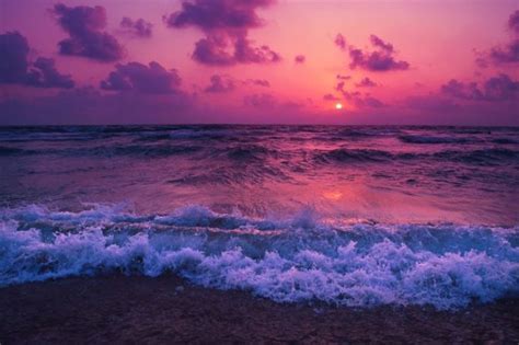 30 Beautiful Ocean Wallpapers and Beach Backgrounds (Tablet, Desktop ...