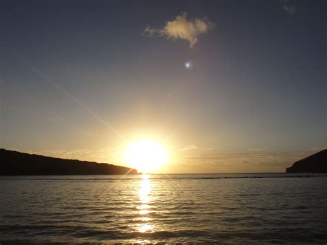 Sunrise Hanauma Bay, Hawaii | Sunrise, Beach life, Sunset