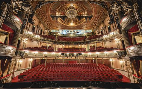 Her Majesty's Theatre - A Royal History | LW Theatres News