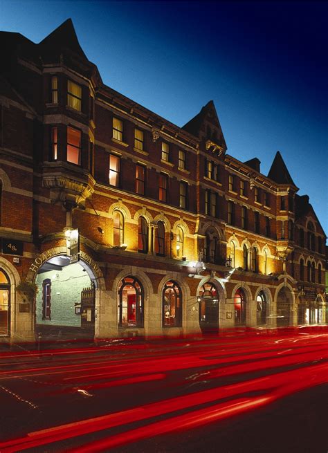 Isaacs Hotel Cork at night - Discovering Cork