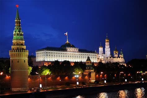 The Kremlin in Moscow Russia taken at night #architecture #russia # ...