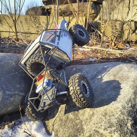 Axial SCX10 Custom Honcho by Adam Hoover [READERS RIDE] - RC Car Action