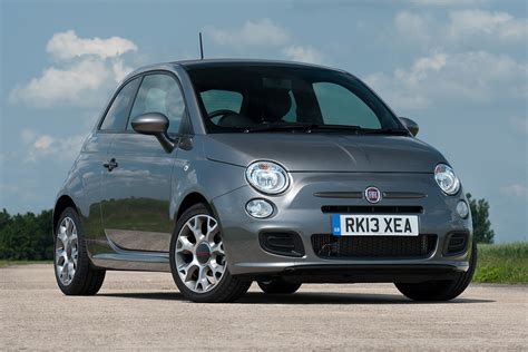 Fiat 500 Sport review | Carbuyer