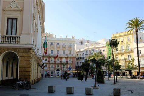 Visit Cadiz, Spain - a visitors guide to Cadiz which is Europe's oldest ...