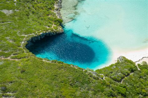 Dean's Blue Hole on Long Island Bahamas: Ultimate Travel Guide