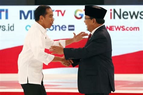 Jokowi and Prabowo clash on economic issues in second live debate for ...