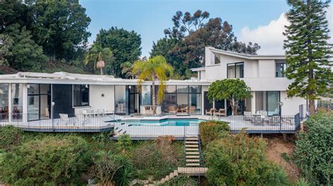 5 Vintage Hollywood Homes for Sale That Once Housed Tinsel Town’s ...