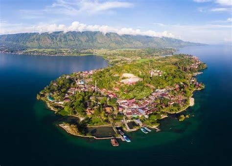 Menelusuri Sejarah Terbentuknya Danau Toba dan Pulau Samosir - Wahana ...