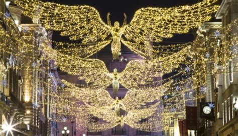 Christmas Lights Bus Tour London 2024 - Tourist England