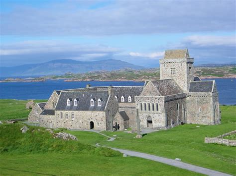 Iona Abbey - tga