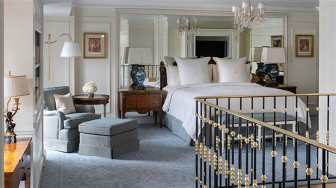 Luxury Paris Hotel Suites & Rooms | Four Seasons George V, Paris