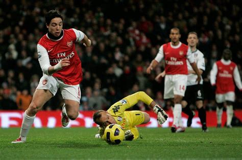 Samir Nasri’s Goals Put Arsenal in First - The New York Times