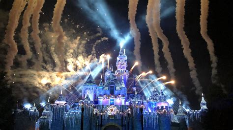 Disneyland Fireworks: Time, Schedule, and the Best Places to Watch Them ...