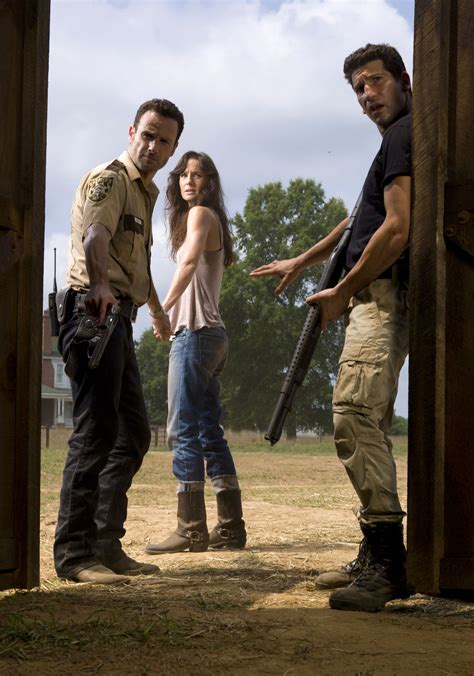 Rick Grimes, Lori Grimes, Shane Walsh - The Walking Dead - Season 2 ...