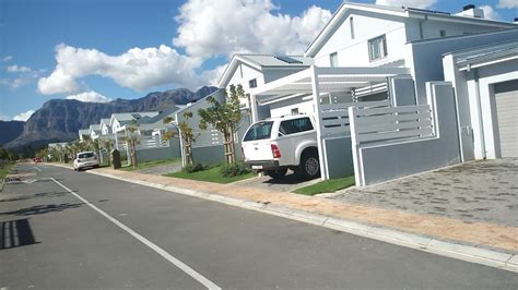 Le Parc Residential Estate Sales Office in the city Paarl