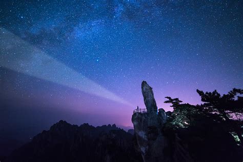 Astrofotografie - Nachthimmel in den Huangshan Mountains