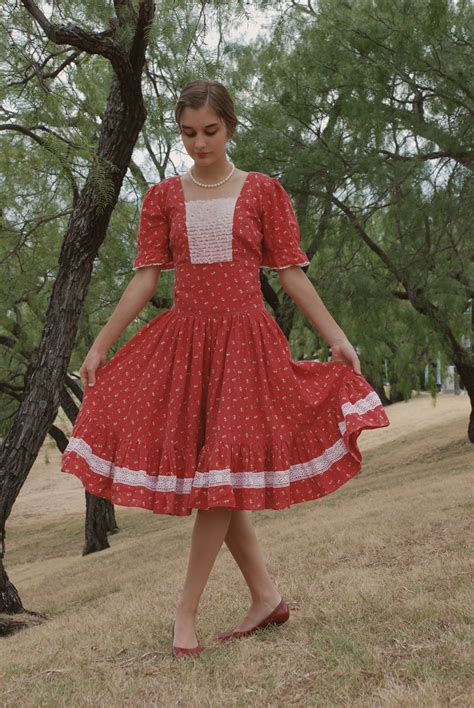 Pin by Evelyn Smith on Крестьянка | Square dance dresses, Dresses ...